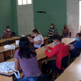 INTERCAMBIO DEL CONSEJO DE DIRECCIÓN DE LA UNISS CON JÓVENES DE CIENCIAS AGROPECUARIAS INTERCAMBIO DEL CONSEJO DE DIRECCIÓN DE LA UNISS CON JÓVENES DE CIENCIAS AGROPECUARIAS
