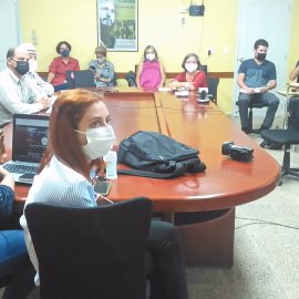 Por un desarrollo energético e industrial sostenible Por un desarrollo energético e industrial sostenible
