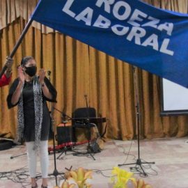Recibe la UNISS Bandera Proeza Laboral Recibe la UNISS Bandera Proeza Laboral