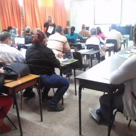 Sesiona seminario de preparación para los cuadros de la UNISS Sesiona seminario de preparación para los cuadros de la UNISS