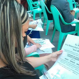 Nuevos profesionales al servicio de la sociedad Nuevos profesionales al servicio de la sociedad