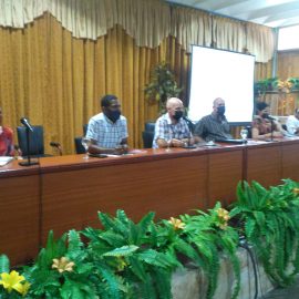 Sesiona en la UNISS asamblea con la militancia partidista Sesiona en la UNISS asamblea con la militancia partidista