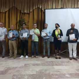 Elogio y gratitud para los educadores universitarios Elogio y gratitud para los educadores universitarios