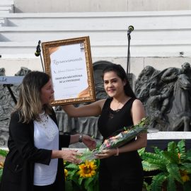 Nuevos profesionales emergen de las aulas de la UNISS Nuevos profesionales emergen de las aulas de la UNISS