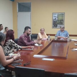 Educar para la Comunicación Social: nuevo reto estratégico para la universidad espirituana Educar para la Comunicación Social: nuevo reto estratégico para la universidad espirituana